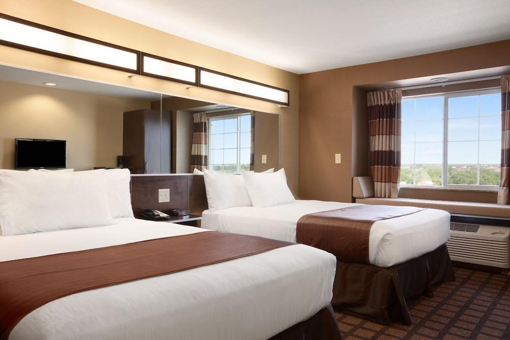 Quality Inn & Suites Kenedy - Karnes City Экстерьер фото