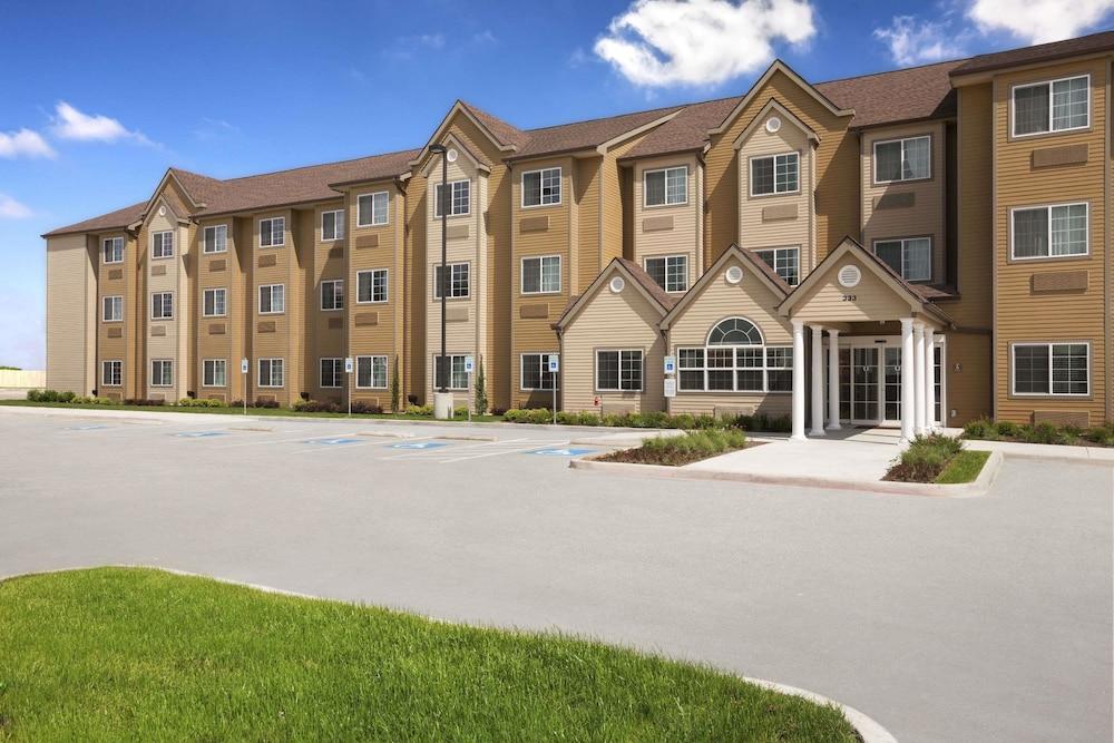 Quality Inn & Suites Kenedy - Karnes City Экстерьер фото