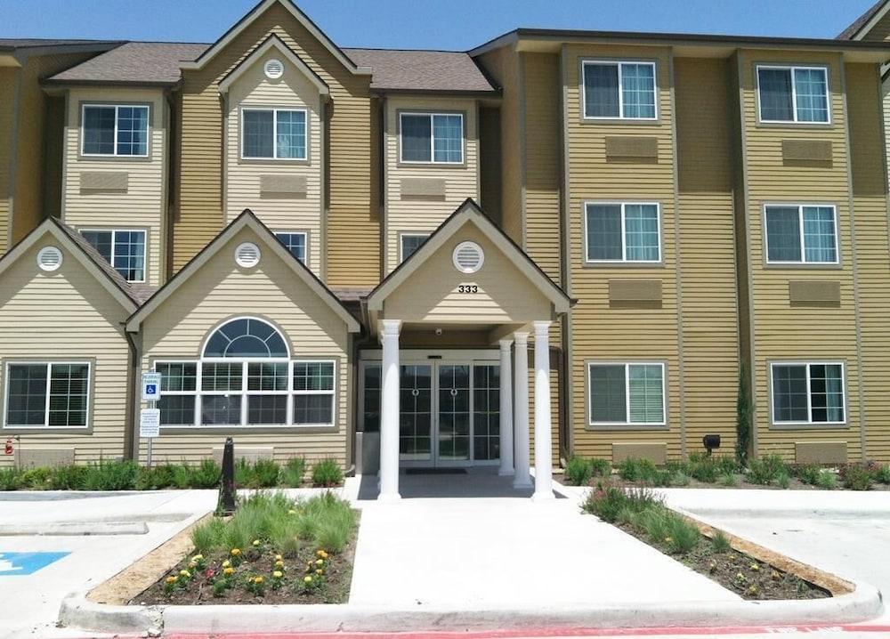 Quality Inn & Suites Kenedy - Karnes City Экстерьер фото