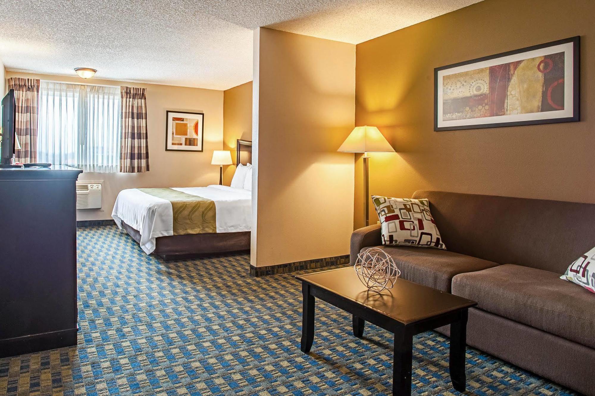 Quality Inn & Suites Kenedy - Karnes City Экстерьер фото